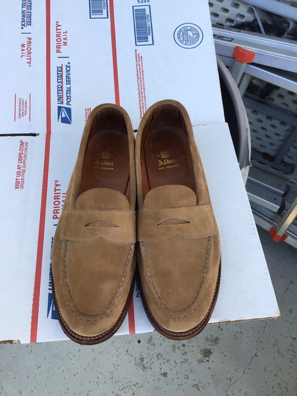 Alden used conditions suede loafers 9.5/D minimal usage - Picture 13 of 16